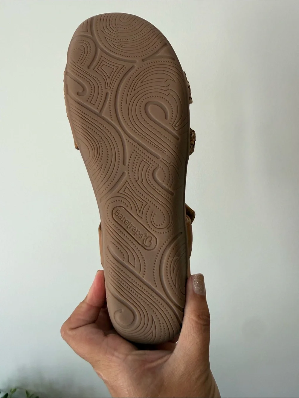 Women’s brand new without tags bare traps sandals
